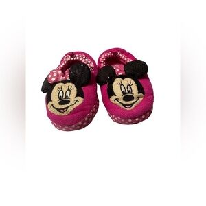 Adorable Pre-Loved EUC Disney Junior Minnie Mouse Girls Slipper Size (13-14)